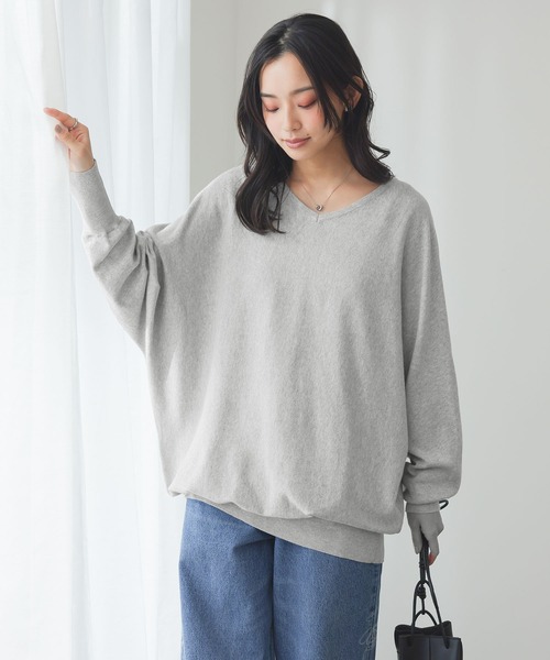 osharewalker(オシャレウォーカー)の「『ドルマンVネック綿ニット』(ニット/セーター・レディース・アイボリー/ブラック/カーキ/ネイビー/ロイヤルブルー/レッド/グリーン/チャコールグレー/ターメリック/マジェンタ/ベージュ/グレー系その他/ブルー系その他/ワインレッド/ダークブルー/杢グレー/コーラルピンク/テラコッタ/ブラウン/イエロー・FREE)」の4枚目の写真