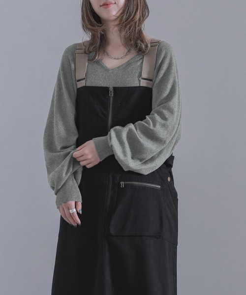 osharewalker(オシャレウォーカー)の「『ドルマンVネック綿ニット』(ニット/セーター・レディース・アイボリー/ブラック/カーキ/ネイビー/ロイヤルブルー/レッド/グリーン/チャコールグレー/ターメリック/マジェンタ/ベージュ/グレー系その他/ブルー系その他/ワインレッド/ダークブルー/杢グレー/コーラルピンク/テラコッタ/ブラウン/イエロー・FREE)」の3枚目の写真
