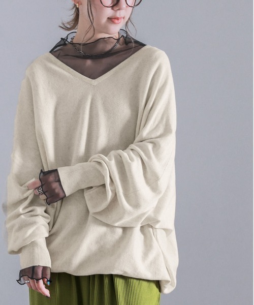 osharewalker(オシャレウォーカー)の「『ドルマンVネック綿ニット』(ニット/セーター・レディース・アイボリー/ブラック/カーキ/ネイビー/ロイヤルブルー/レッド/グリーン/チャコールグレー/ターメリック/マジェンタ/ベージュ/グレー系その他/ブルー系その他/ワインレッド/ダークブルー/杢グレー/コーラルピンク/テラコッタ/ブラウン/イエロー・FREE)」の2枚目の写真