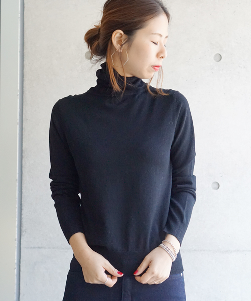 laboratory work(ラボラトリーワーク)の「ウォッシャブルレーヨンウールタートル(ニット/セーター・レディース・ブラック/ネイビー/グレー/キャメル/レッド・MEDIUM)」の2枚目の写真