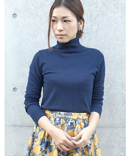 laboratory work(ラボラトリーワーク)の「ウォッシャブルレーヨンウールタートル(ニット/セーター・レディース・ブラック/ネイビー/グレー/キャメル/レッド・MEDIUM)」の21枚目の写真