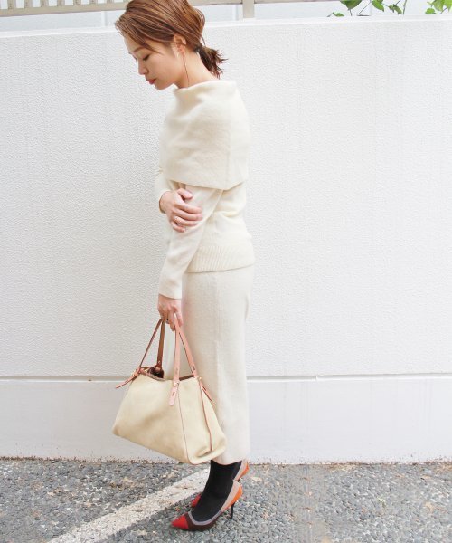 FIGARO Paris（フィガロパリ）の「ジーロンラム オフショルプルオーバー◆（ニット/セーター・レディース・アイボリー/グレー・FREE）」の19枚目の写真