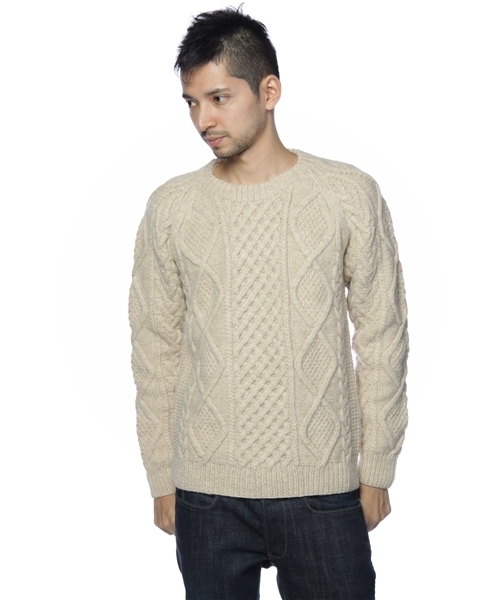 BEAUTY&YOUTH UNITED ARROWS（ビューティーアンドユースユナイテッドアローズ）の「BY アラン クルーネックニット (mg1101bN)　§　◆（ニット/セーター・メンズ・グレー/ナチュラル/レッド/ネイビー・LARGE/MEDIUM/SMALL）」の3枚目の写真