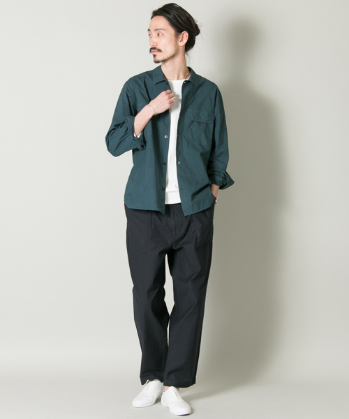 MHL.（エムエイチエル）の「【TVドラマ着用】MHL.×UR  別注C/L POPLIN SHT（シャツ/ブラウス・メンズ・ブルー/カーキ・MEDIUM/LARGE）」の7枚目の写真