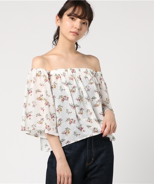 Re:EDIT(リエディ)の「花柄オフショルダートップス(Tシャツ/カットソー)」|アイボリー