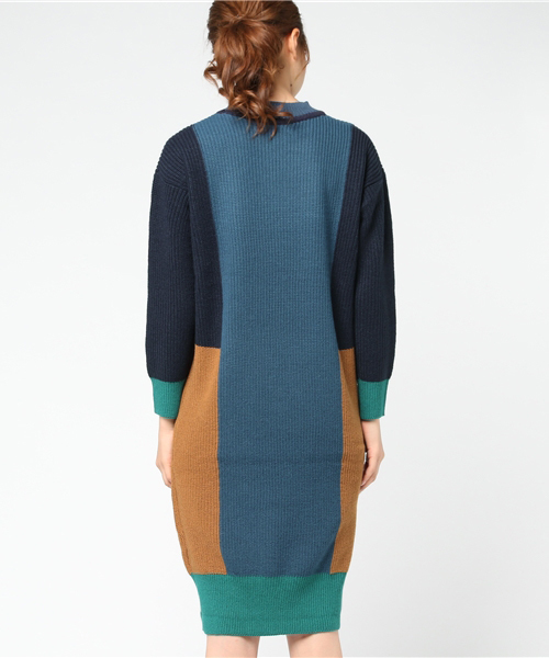 N.(N. Natural Beauty Basic)(エヌエヌナチュラルビューティーベーシック)の「カラーブロックニットワンピース(ワンピース・レディース・レッド/ブルー・MEDIUM)」の11枚目の写真