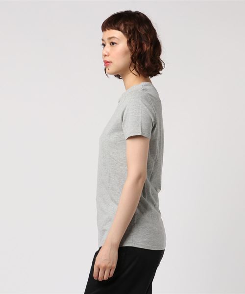 HELIOPOLE(エリオポール)の「THREE DOTS RITA クルーネックTシャツ(Tシャツ/カットソー・レディース・ライトグレー/ネイビー・XS)」の4枚目の写真