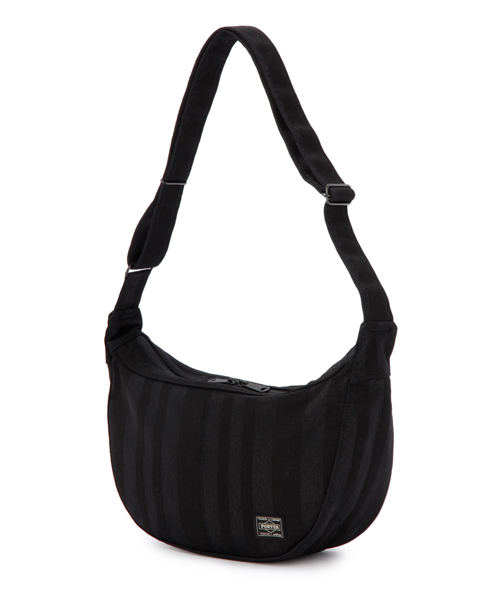 PORTER（ポーター）の「PORTER TANGO BLACK SHOULDER BAG <B印 YOSHIDA SELECT>（ショルダーバッグ・メンズ・ブラック・ONE SIZE）」の3枚目の写真