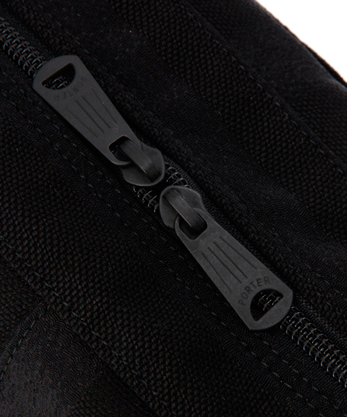 PORTER（ポーター）の「PORTER TANGO BLACK SHOULDER BAG <B印 YOSHIDA SELECT>（ショルダーバッグ・メンズ・ブラック・ONE SIZE）」の9枚目の写真