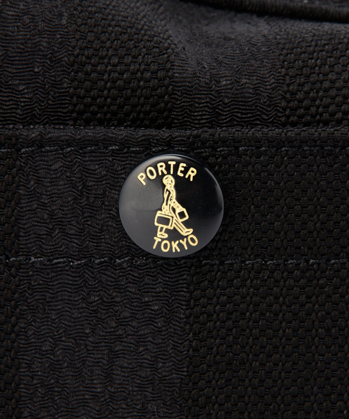 PORTER（ポーター）の「PORTER TANGO BLACK SHOULDER BAG <B印 YOSHIDA SELECT>（ショルダーバッグ・メンズ・ブラック・ONE SIZE）」の10枚目の写真