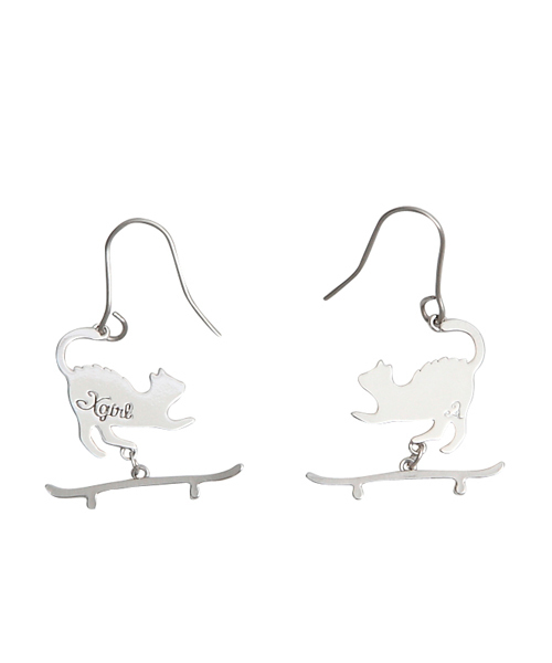 X-girl（エックスガール）の「X-girl×Aquvii  SK8 CAT EARRINGS（ピアス（両耳用）・レディース・シルバー/ゴールド・ONE SIZE）」の3枚目の写真