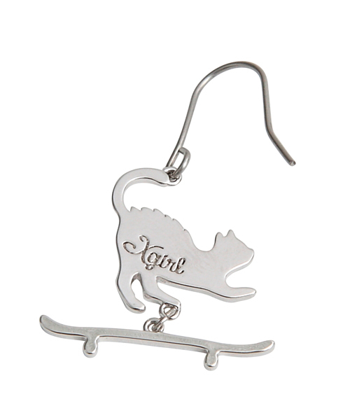 X-girl（エックスガール）の「X-girl×Aquvii  SK8 CAT EARRINGS（ピアス（両耳用）・レディース・シルバー/ゴールド・ONE SIZE）」の5枚目の写真