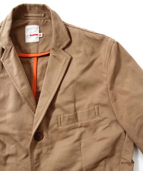 BEAMS PLUS（ビームスプラス）の「□dip / コットンストレッチ 3ボタンジャケット（テーラードジャケット・メンズ・ベージュ/ネイビー・SMALL/MEDIUM/LARGE）」の5枚目の写真