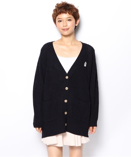 POU DOU DOU（プードゥドゥ）の「ワッペン付き畦編みカーディガン（カーディガン/ボレロ・レディース・キャメル/アイボリー/ネイビー・03）」の4枚目の写真