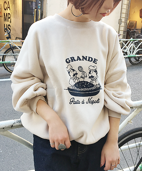 apres jour（アプレジュール）の「アソートレトロプリントスウェット【ZOZOTOWN限定アイテム】（スウェット・レディース・ベージュ/パープル/オフホワイト/ボルドー/ダークブルー/ライトベージュ・フリー）」の3枚目の写真