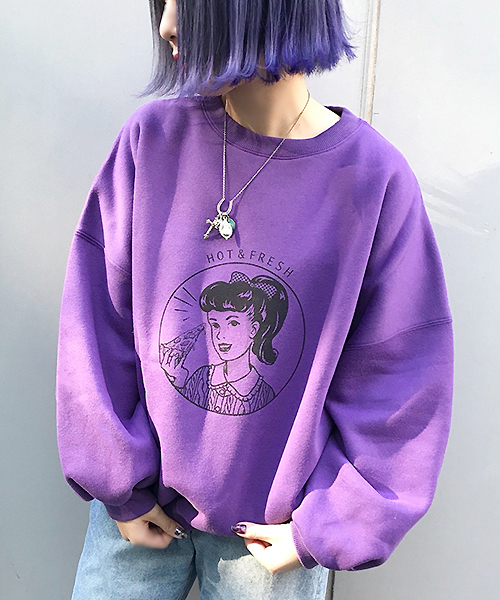 apres jour（アプレジュール）の「アソートレトロプリントスウェット【ZOZOTOWN限定アイテム】（スウェット・レディース・ベージュ/パープル/オフホワイト/ボルドー/ダークブルー/ライトベージュ・フリー）」の5枚目の写真