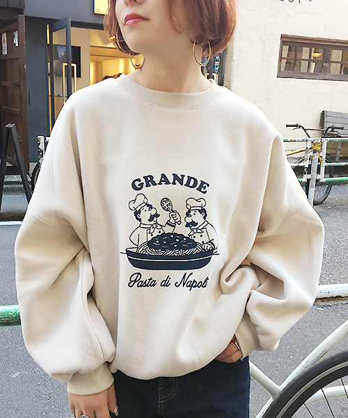 apres jour（アプレジュール）の「アソートレトロプリントスウェット【ZOZOTOWN限定アイテム】（スウェット・レディース・ベージュ/パープル/オフホワイト/ボルドー/ダークブルー/ライトベージュ・フリー）」の7枚目の写真