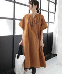 フロント刺繍袖フレアワンピース*