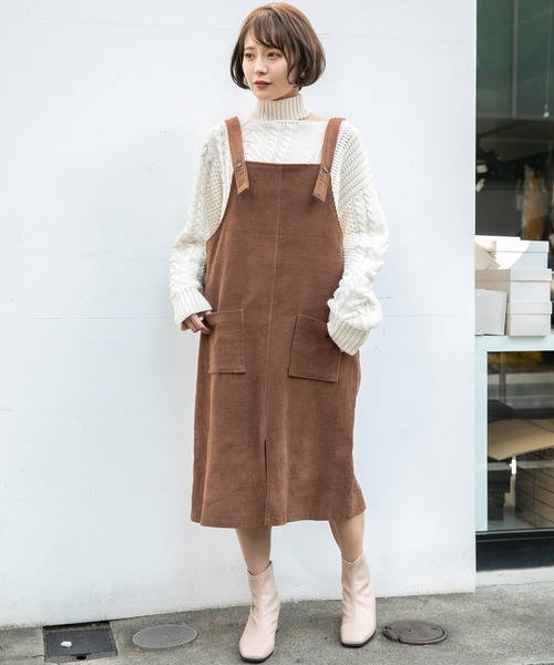 VANNIE U（ヴァニーユー）の「VANNIE U コーデュロイジャンパースカート（ワンピース・レディース・ベージュ/ブラウン・FREE）」の2枚目の写真