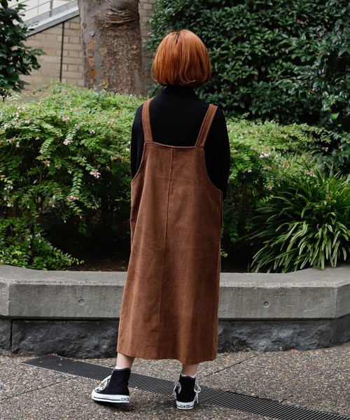 VANNIE U（ヴァニーユー）の「VANNIE U コーデュロイジャンパースカート（ワンピース・レディース・ベージュ/ブラウン・FREE）」の8枚目の写真
