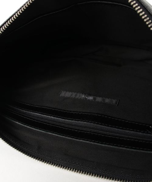 DECADE（ディケイド）の「ソフトホースレザー・ショルダーバッグDECADE(No-01226) Oiled Horse Leather Body Bag　ディケイド（ショルダーバッグ・メンズ・ブラック/ブラック系その他・フリー）」の3枚目の写真