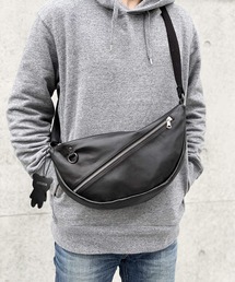 DECADE（ディケイド）の「ソフトホースレザー・ショルダーバッグDECADE(No-01226) Oiled Horse Leather Body Bag　ディケイド（ショルダーバッグ）」