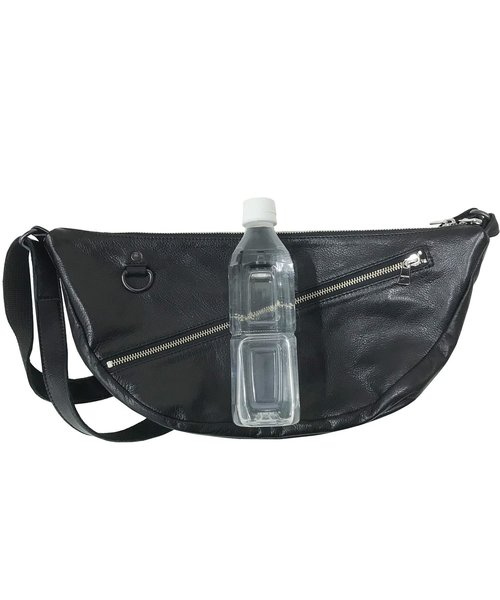 DECADE（ディケイド）の「ソフトホースレザー・ショルダーバッグDECADE(No-01226) Oiled Horse Leather Body Bag　ディケイド（ショルダーバッグ・メンズ・ブラック/ブラック系その他・フリー）」の4枚目の写真