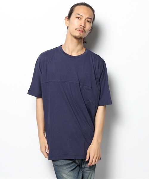 WHO'S WHO gallery(フーズフーギャラリー)の「【GIGGER】スナップビッグTEE(Tシャツ/カットソー・メンズ・ホワイト/ブルー/ネイビー・MEDIUM/LARGE)」の3枚目の写真