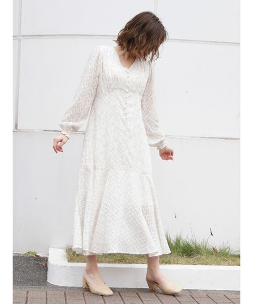 dazzlin(ダズリン)の「LITTLE LILYマキシワンピース(ワンピース・レディース・ピンク/グリーン/アイボリー・SMALL/MEDIUM)」の13枚目の写真
