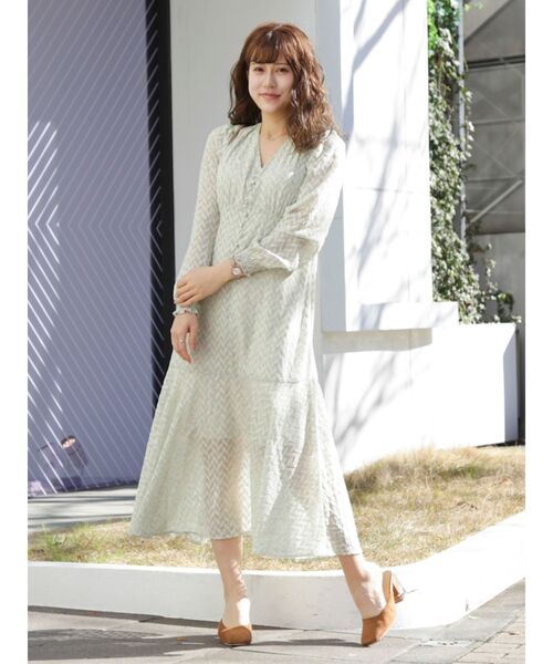 dazzlin(ダズリン)の「LITTLE LILYマキシワンピース(ワンピース・レディース・ピンク/グリーン/アイボリー・SMALL/MEDIUM)」の4枚目の写真