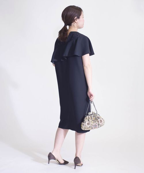 ships little black(シップスリトルブラック)の「little black:アシンメトリーレースワンピース(ワンピース・レディース・ブルー/ブラック・ONE SIZE)」の17枚目の写真