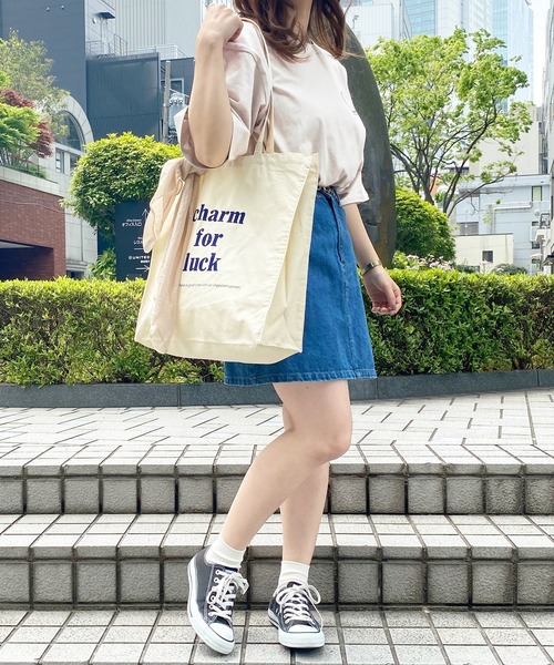 PairPair（ペアペア）の「プリントTシャツ×トートバッグ×スカーフ3セット(男女兼用)（Tシャツ/カットソー・レディース・ブラック/オフホワイト/グレイッシュベージュ・FREE）」の6枚目の写真