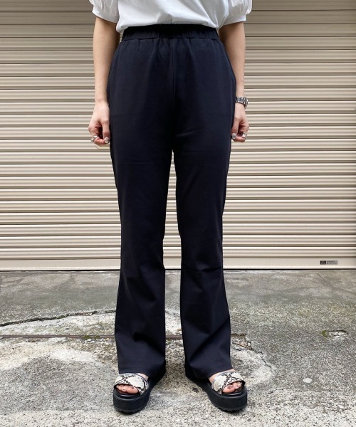 PAGEBOY（ページボーイ）の「バックスリットカットフレアパンツ（その他パンツ・レディース・ブラック/グレイッシュベージュ/パープル・FREE）」の9枚目の写真