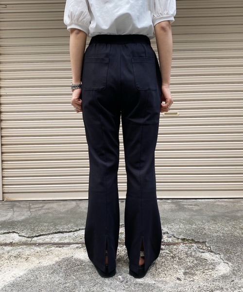 PAGEBOY（ページボーイ）の「バックスリットカットフレアパンツ（その他パンツ・レディース・ブラック/グレイッシュベージュ/パープル・FREE）」の11枚目の写真