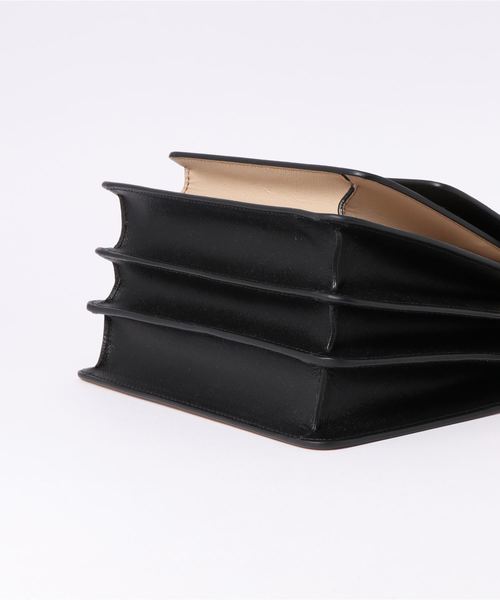 【MARNI】ブラック サフィアーノレザーTRUNKミディアムバッグ ブラック レザー製 Trunkaroo ミディアムショルダーバッグ | Marni