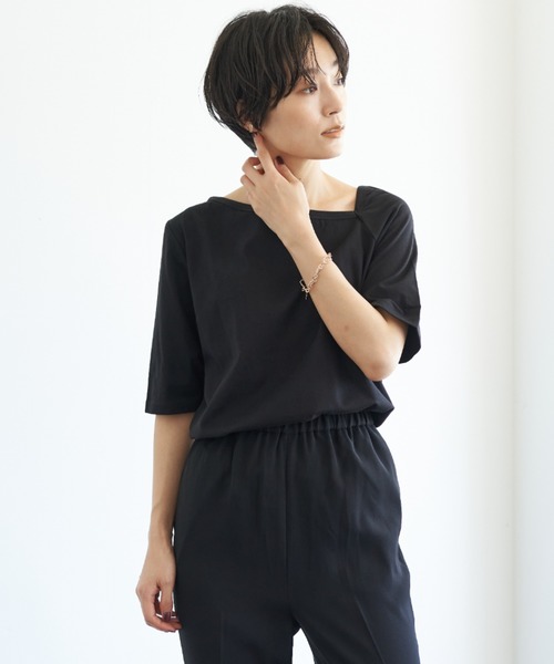 AMERICAN HOLIC（アメリカンホリック）の「アシメショルダー5分袖カットプルオーバー　＊（Tシャツ/カットソー・レディース・ブラウン/アイボリー/ブラック系その他4/モカ/ブラック・L/M）」の3枚目の写真