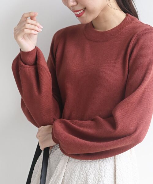 rps（アールピーエス）の「ボリューム袖クルーネックリブニットプルオーバー（ニット/セーター・レディース・チャコールグレー/ブラック/ダークグリーン/オフホワイト/ピンク/ラベンダー/ブラウン系その他/グレイッシュベージュ/ベージュ/ボルドー/オレンジ/ホワイト・M）」の12枚目の写真