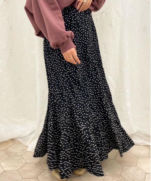 apres jour（アプレジュール）の「アソートマーメイドサーキュラースカート【ZOZOTOWN限定アイテム】（スカート・レディース・ブラック/ダークブラウン/ベージュ/その他・SMALL/MEDIUM/X-LARGE）」の4枚目の写真