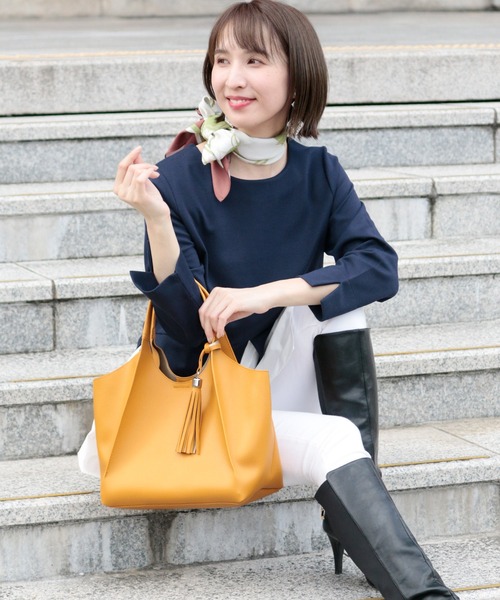 ElegChic(エレグシック)の「フリンジ2WAYハンドバッグ 結婚式 同窓会 オケージョン 二次会 お呼ばれ パーティーバッグ(ハンドバッグ・レディース・マスタード/ブラック/モカ/カーキ・FREE)」の11枚目の写真