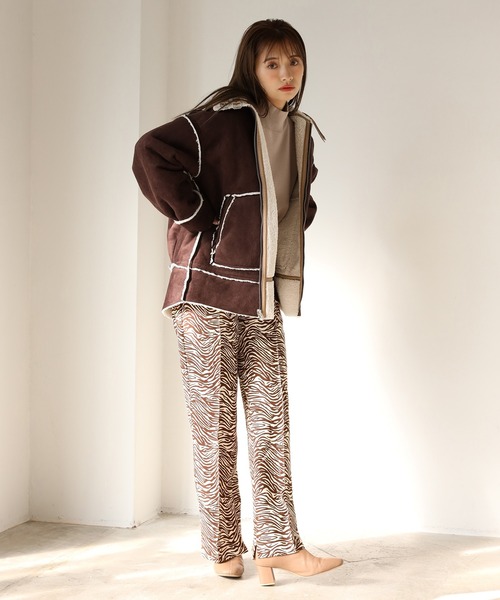 one after another NICE CLAUP（ワンアフターアナザーナイスクラップ）の「ムートンリバーシブルボアジャケット（ダウンジャケット/コート・レディース・ブラウン/モカ/アイボリー・FREE）」の6枚目の写真