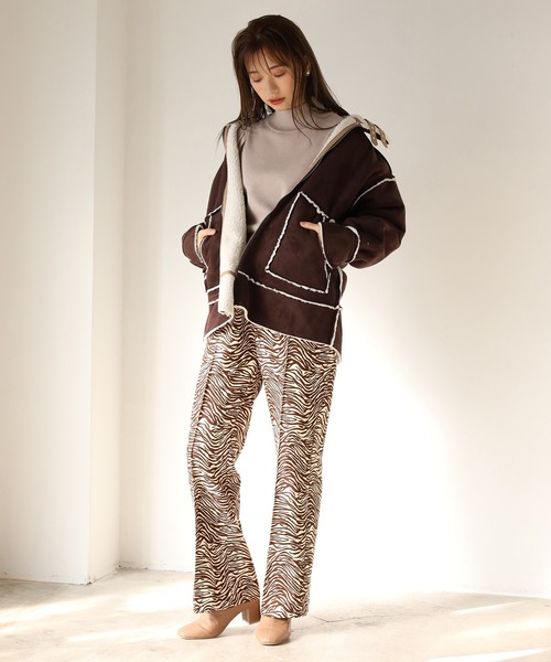 one after another NICE CLAUP（ワンアフターアナザーナイスクラップ）の「ムートンリバーシブルボアジャケット（ダウンジャケット/コート・レディース・ブラウン/モカ/アイボリー・FREE）」の7枚目の写真