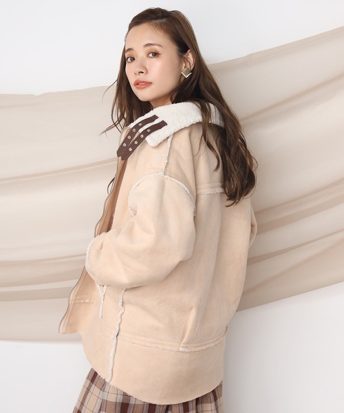 one after another NICE CLAUP（ワンアフターアナザーナイスクラップ）の「ムートンリバーシブルボアジャケット（ダウンジャケット/コート・レディース・ブラウン/モカ/アイボリー・FREE）」の19枚目の写真