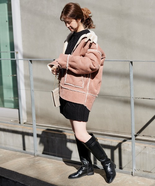 one after another NICE CLAUP（ワンアフターアナザーナイスクラップ）の「ムートンリバーシブルボアジャケット（ダウンジャケット/コート・レディース・ブラウン/モカ/アイボリー・FREE）」の10枚目の写真