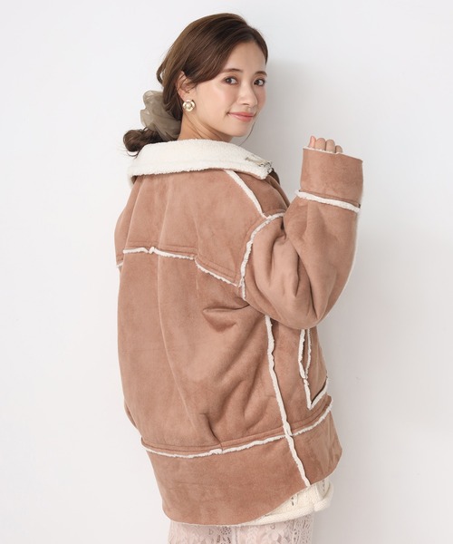 one after another NICE CLAUP（ワンアフターアナザーナイスクラップ）の「ムートンリバーシブルボアジャケット（ダウンジャケット/コート・レディース・ブラウン/モカ/アイボリー・FREE）」の13枚目の写真