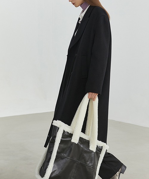 Fano Studios（ファノ ストゥディオズ）の「【Fano Studios】Oversized double breasted batting chester coat FD20W182（チェスターコート・レディース・ブラック/ホワイト・M/S/L）」の5枚目の写真