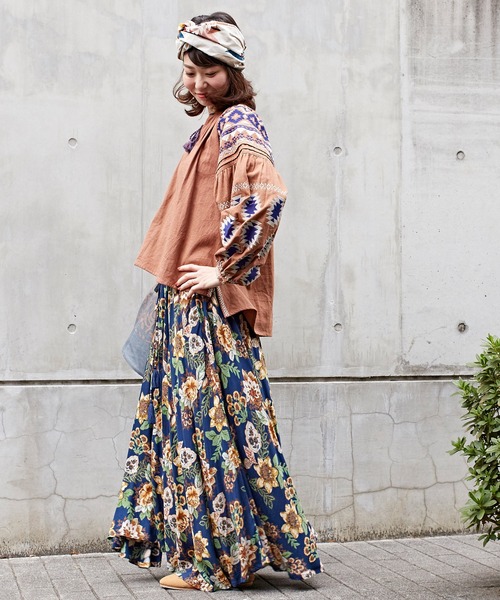 新品☆タグ付き　チャイハネ　ロングスカート 新品タグ付き訳ありアミナコレクション花柄ロングスカートチャイハネ　チチカカ