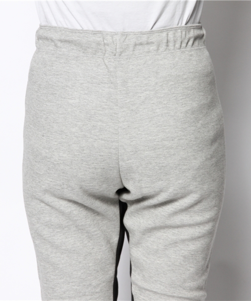 NIKE(ナイキ)の「ウィメンズ ナイキ テックフリース パンツ NIKE TECH FLEECE PANT 617326(その他パンツ・レディース・ブラック/グレー・LARGE/MEDIUM/SMALL)」の6枚目の写真