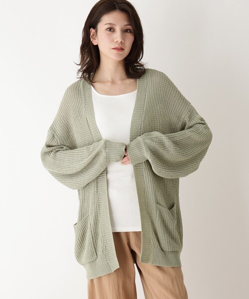 SHOO・LA・RUE（シューラルー）の「◆リネンタッチざっくり編みカーディガン（カーディガン/ボレロ・レディース・チャコールグレー/ピンク/ライトグリーン/ライトオレンジ系/ブルー/サンドベージュ/アイボリー/ナチュラル・00）」の5枚目の写真