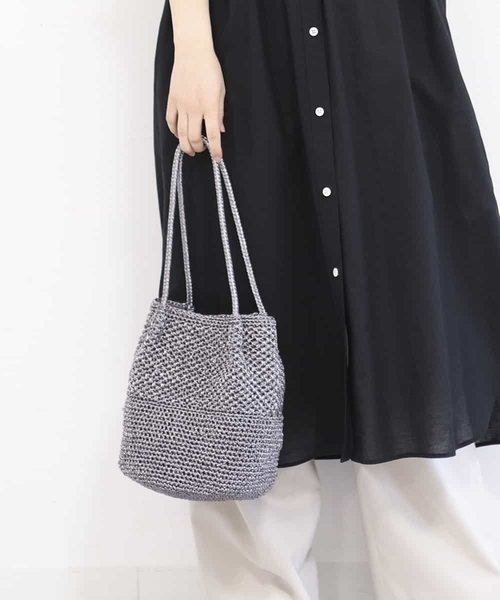 MK MICHEL KLEIN（エムケーミッシェルクラン）の「メタルメッシュ巾着型バッグ（トートバッグ・レディース・ゴールド/チャコールグレー/シルバー・00）」の2枚目の写真