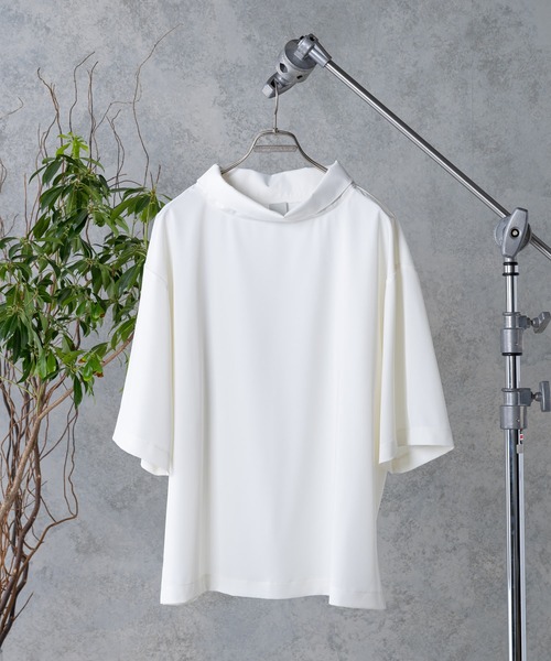 CASPER JOHN(キャスパージョン)の「High Drape Off-Turtle Big T/ハイドレープオフタートルビッグT(Tシャツ/カットソー・メンズ・ホワイト/ブラック/ネイビー/オリーブ・SMALL/MEDIUM)」の17枚目の写真